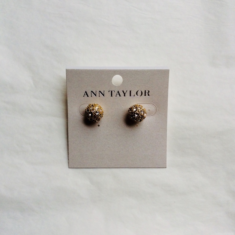 *NWT* Ann Taylor Earrings - Picture 3 of 4